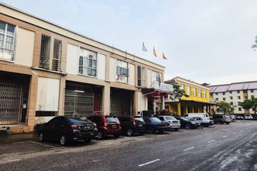 Taman Mount Austin Commercial