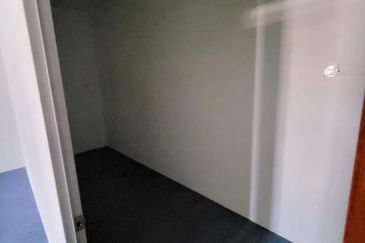 Taman Mount Austin Commercial