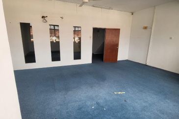 Taman Mount Austin Commercial