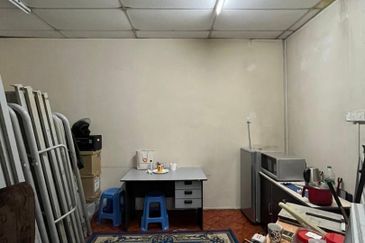 Taman Mount Austin Commercial