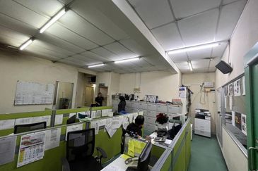 Taman Mount Austin Commercial