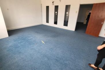 Taman Mount Austin Commercial