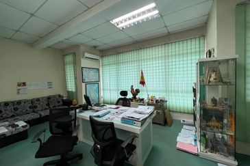 Taman Mount Austin Commercial