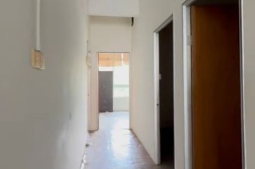 3 Storey Shop @ Jalan Nusaria 1/XX, Taman Nusantara Gelang Patah