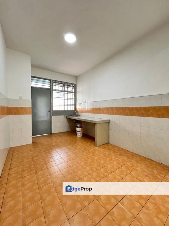 2.5 Storey @ Jalan Plentong Baru, Johor, Plentong