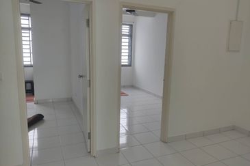 Double Storey @ Jalan Lily, Meridin East Pasir Gudang