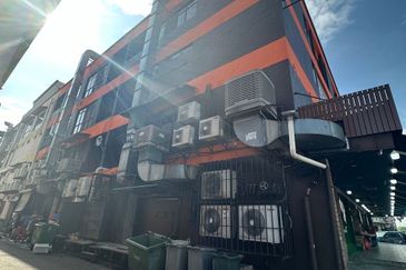4 Storey Shop @ Jalan Permas 10/XX, Bandar Baru Permas Jaya