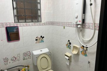 Lily & Jasmine Apartment