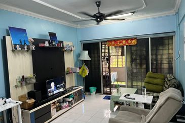 Lily & Jasmine Apartment