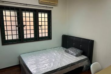 Lily & Jasmine Apartment