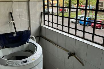 Lily & Jasmine Apartment