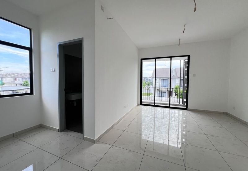 Double Storey CornerLot @ Austin Crest, Ruby 1