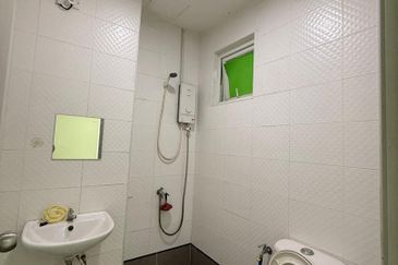 Seasons Luxury Apartments @ Amara Larkin