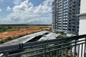 Seri Austin Luxury Apartment