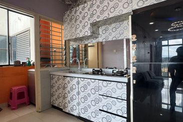 Seri Austin Luxury Apartment