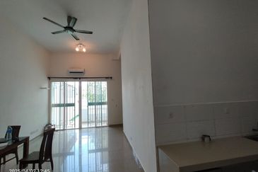 SAVILLE CODOMINIUM MELAWATI FOR SALE