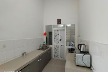 SAVILLE CODOMINIUM MELAWATI FOR SALE