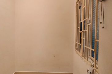 SAVILLE CODOMINIUM MELAWATI FOR SALE