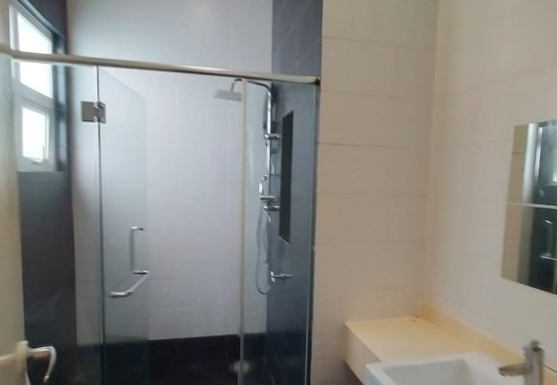 SAVILLE CODOMINIUM MELAWATI FOR SALE