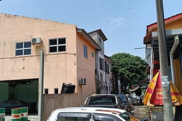 2 Storey Landed House For SALE at Batang Kali 5 min KTM station