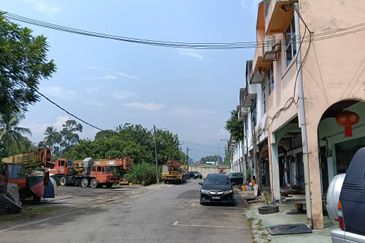 2 Storey Landed House For SALE at Batang Kali 5 min KTM station