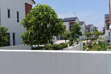 Gamuda Gardens Rawang - Illaria Hillside Homes Brand NEW  ENDLOT 2 Storey unit  For RENT with Furniture 