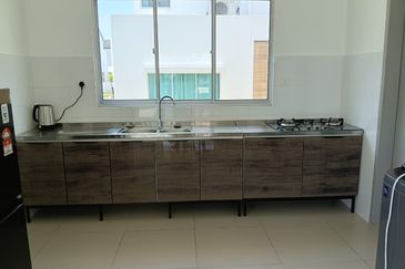 Gamuda Gardens Rawang - Illaria Hillside Homes Brand NEW  ENDLOT 2 Storey unit  For RENT with Furniture 