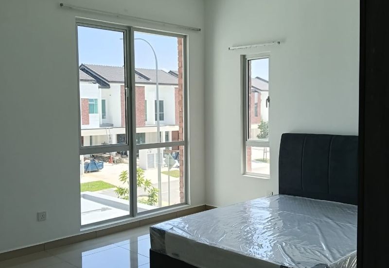 Gamuda Gardens Rawang - Illaria Hillside Homes Brand NEW  ENDLOT 2 Storey unit  For RENT with Furniture 