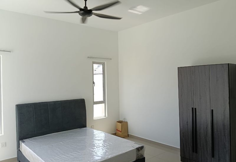 Gamuda Gardens Rawang - Illaria Hillside Homes Brand NEW  ENDLOT 2 Storey unit  For RENT with Furniture 