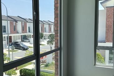 Gamuda Gardens Rawang - Illaria Hillside Homes Brand NEW  ENDLOT 2 Storey unit  For RENT with Furniture 