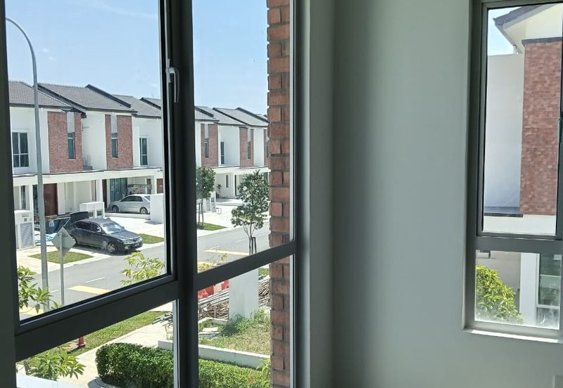 Gamuda Gardens Rawang - Illaria Hillside Homes Brand NEW  ENDLOT 2 Storey unit  For RENT with Furniture 