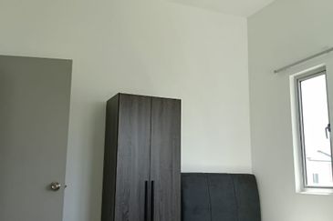 Gamuda Gardens Rawang - Illaria Hillside Homes Brand NEW  ENDLOT 2 Storey unit  For RENT with Furniture 