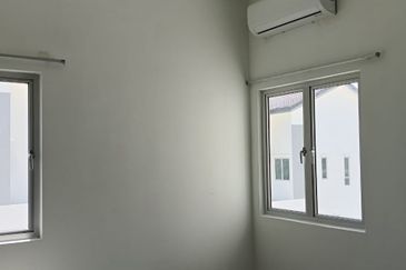 Gamuda Gardens Rawang - Illaria Hillside Homes Brand NEW  ENDLOT 2 Storey unit  For RENT with Furniture 