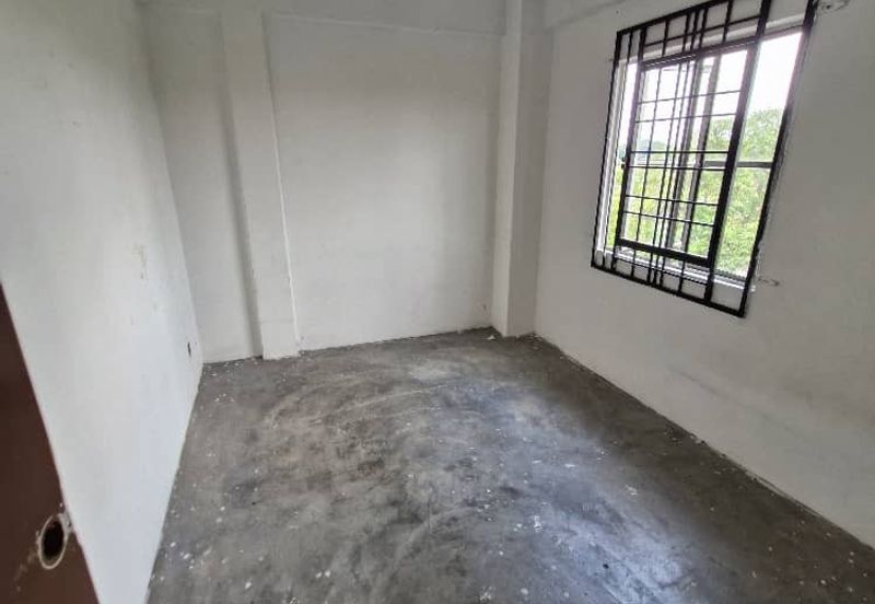 3rd floor Fasa Dinasti Shoplot Apartment Taman Sentosa Klang LOWER market for SALE
