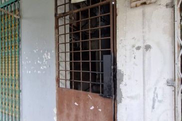 3rd floor Fasa Dinasti Shoplot Apartment Taman Sentosa Klang LOWER market for SALE