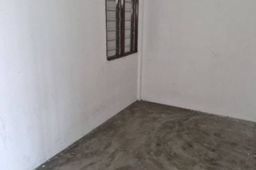 3rd floor Fasa Dinasti Shoplot Apartment Taman Sentosa Klang LOWER market for SALE