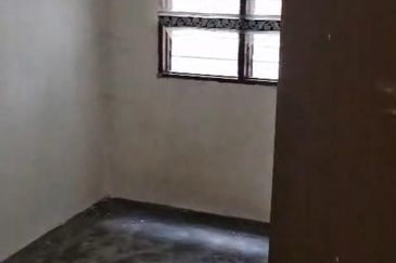 3rd floor Fasa Dinasti Shoplot Apartment Taman Sentosa Klang LOWER market for SALE