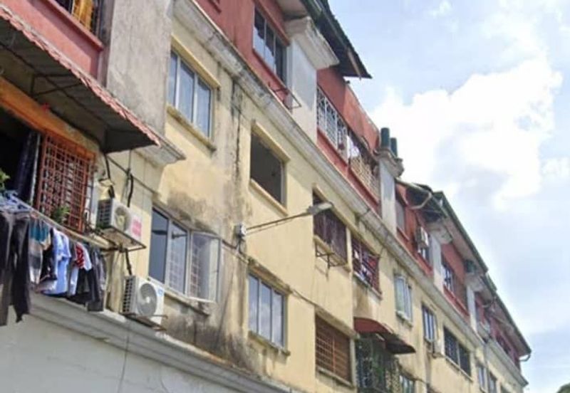 1st floor Shop Apartment with Strata Tittle Taman Sentosa Klang For SALE