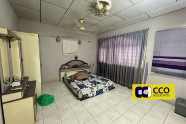 ANJUNG BERCHAM UTAMA