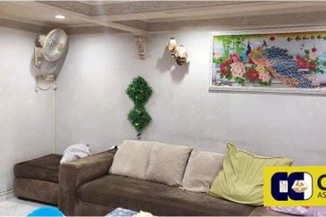 ANJUNG BERCHAM UTAMA