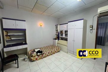 ANJUNG BERCHAM UTAMA