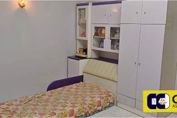 ANJUNG BERCHAM UTAMA