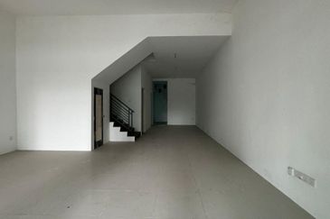 TASEK AVENUE RESIDENT