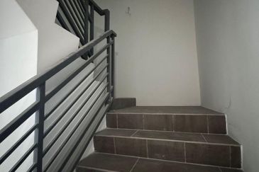 TASEK AVENUE RESIDENT