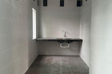 TASEK AVENUE RESIDENT