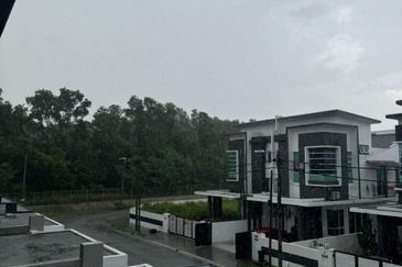 TASEK AVENUE RESIDENT