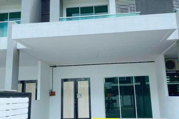 TASEK AVENUE RESIDENT