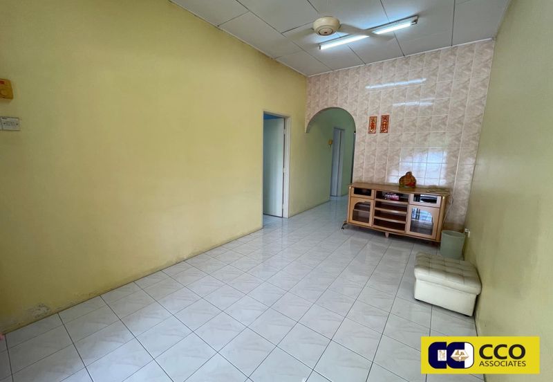 TAMAN SAUJANA, BATU GAJAH