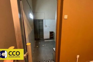 Persiaran Greenhill, Kampung Jawa