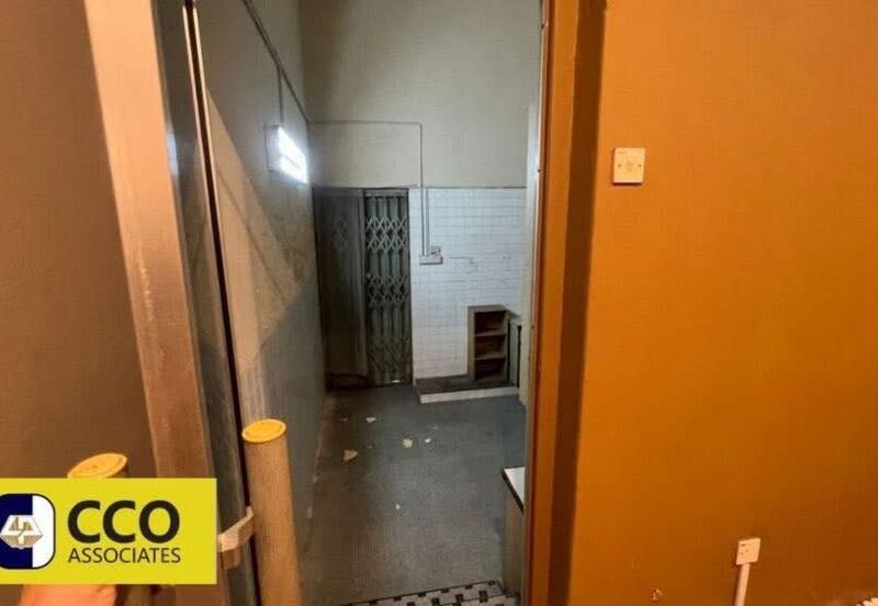 Persiaran Greenhill, Kampung Jawa